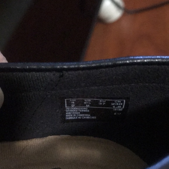 Clarks loafers size 6.5 M - Picture 2 of 4